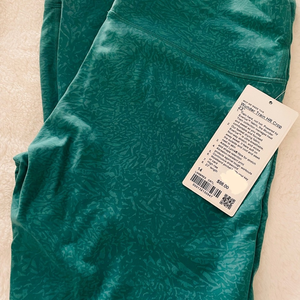 NWT Lululemon Wunder Train HR crop in CRTL